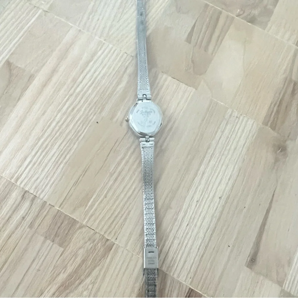 Galaxie by Elgin ladies two tone oval dress watch NEW BATTERY